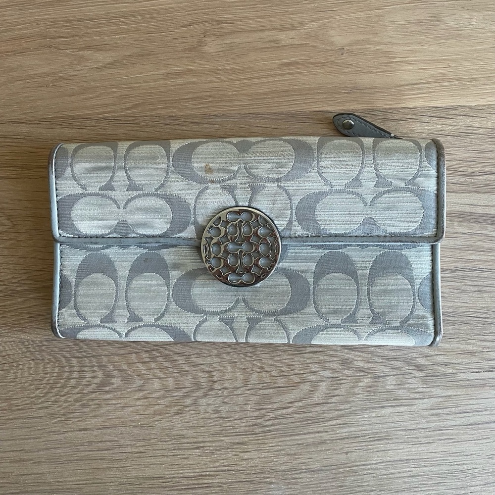 COACH SIGNATURE CANVAS SLIM ENVELOPE FLAP WALLET Gray Silver Good Condition